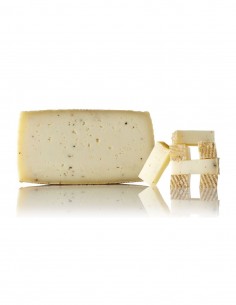 Cuña de Queso La Antigua 33 Oveja con Tartufo 2